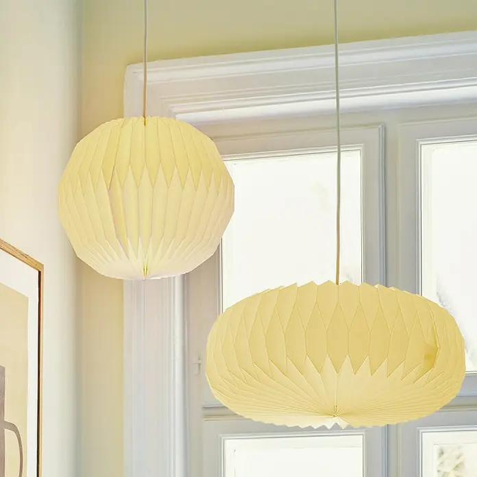 Nordlux Lampenschirm BELLOY - L x B x H: 45 x 45 x 18 cm, Weiß, 45 cm - Zwei stilvolle Papierlampen in Kugel- und Ellipsenform. Sie verleihen dem Raum ein sanftes Licht und modernes Design.
