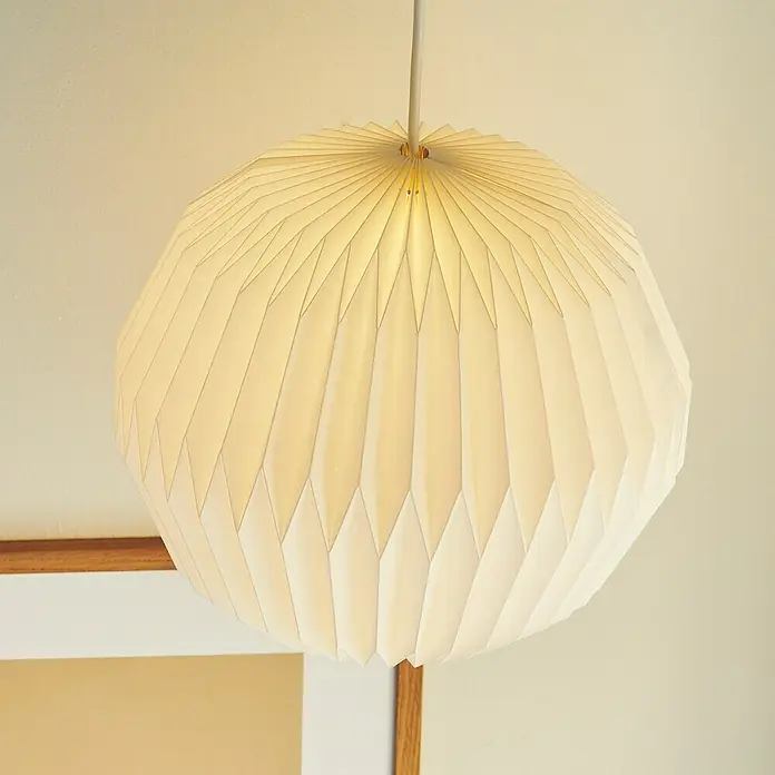 Nordlux Lampenschirm BELLOY - L x B x H: 30 x 30 x 26 cm, Weiß, 30 cm - Elegante Pendelleuchte mit plissiertem Lampenschirm. Das Design sorgt für warmes, diffuses Licht und setzt einen stilvollen Akzent im Raum.