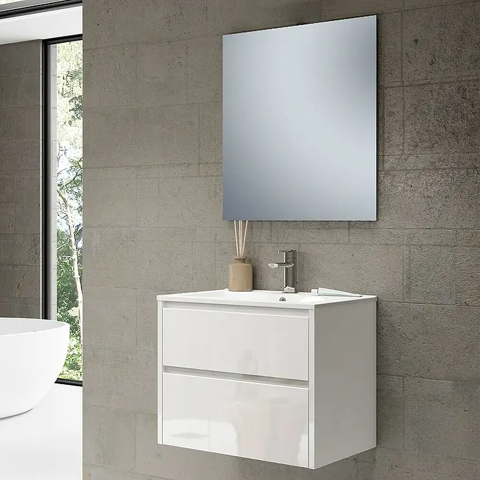 Conjunto de mueble de baño Iris 2C - 60 cm, Blanco, 3 pzs. - Baño moderno con mueble de lavabo blanco con cajones y espejo cuadrado sobre pared gris.