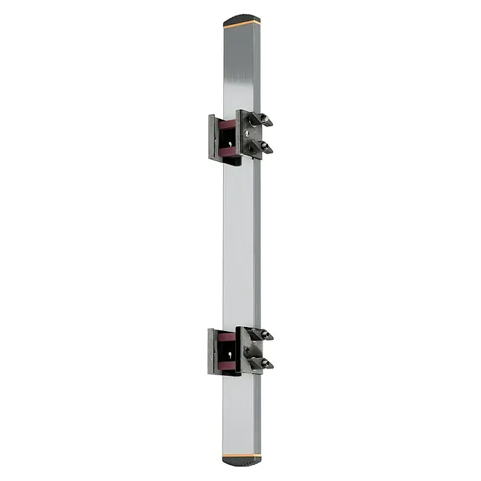 Krause Combi HolmverlängerungGeeignet für: Holmquerschnitt 64 x 25 mm bis 97 x 25 mm, Aluminium - Bild eines Wandhalters mit einem rechteckigen, vertikalen grauen Pfosten und zwei grauen Halterungen mit braunen Gummipolstern.