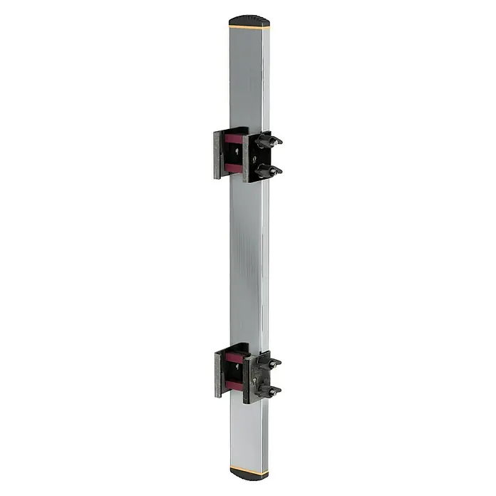 Krause Combi HolmverlängerungGeeignet für: Holmquerschnitt 64 x 25 mm bis 97 x 25 mm, Aluminium - Eine silberne Teleskopsäule mit schwarzen Klemmhaltern, ideal für vielseitige Anwendungen. Robuste Bauweise für zuverlässigen Halt.