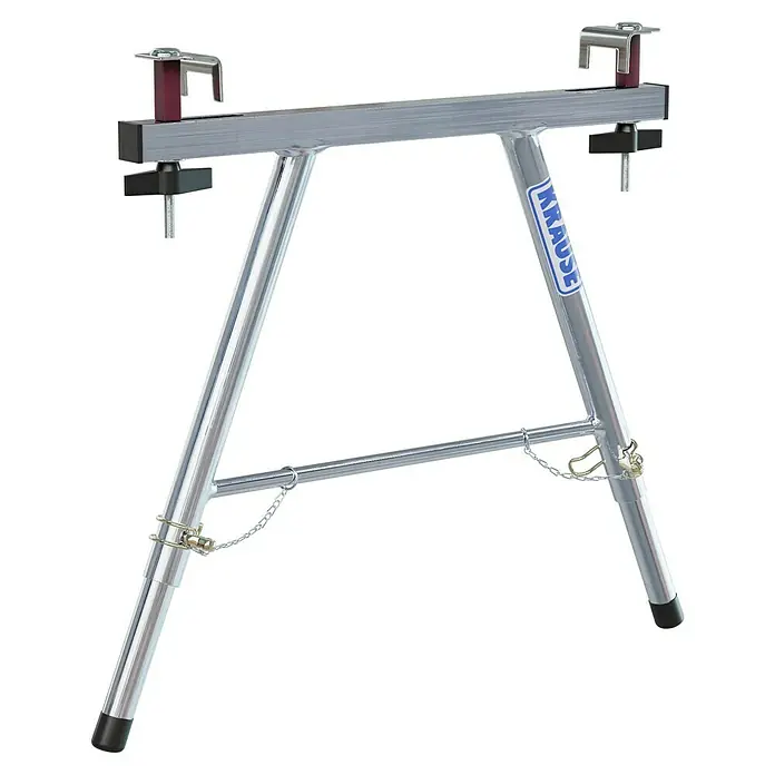 Krause Combi AbstandhalterGeeignet für: Holmquerschnitt 64 x 25 mm bis 97 x 25 mm, Aluminium - Bild eines silberfarbenen KRAUSE Werkbockes mit verstellbaren Füßen und einer stabilen Konstruktion für verschiedene Arbeitsbereiche.