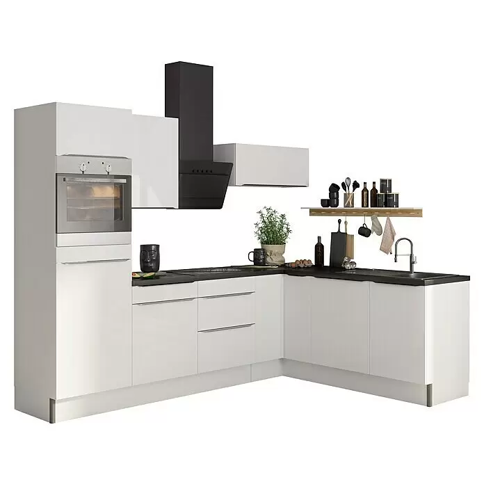 Optifit Küchenleerblock OPTIkoncept Arvid986 Typ 1 - B x T: 270 x 200 cm, Weiß, Ohne Elektrogeräte, Spüle rechts - Moderne L-förmige Küche mit weißen Schränken, dunkler Arbeitsplatte, integriertem Backofen, schwarzer Dunstabzugshaube und Spüle, mit Kochutensilien.