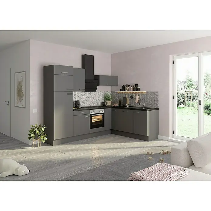 Optifit Winkelküche OPTIkoncept Mats825 Typ 2B x T: 270 x 200 cm, Basaltgrau, Mit Elektrogeräten, Spüle rechts - Graue Küche mit modernen Schränken und Geräten in einem hellen Raum. Eine stilvolle und funktionale Kücheneinrichtung.