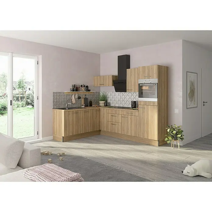 Optifit Küchenleerblock OPTIkoncept Erik290 Typ 1B x T: 270 x 200 cm, Nachbildung Wildeiche, Ohne Elektrogeräte, Spüle links - Moderne Küche mit hellen Holzfronten, schwarzer Dunstabzugshaube und viel Stauraum für Kochutensilien.