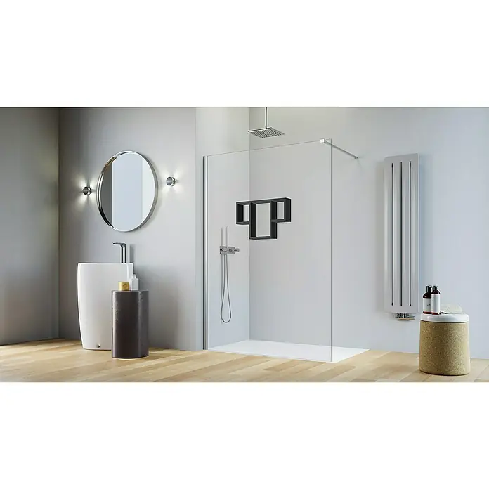 Camargue Vario Duschwand S14P-REG1-01B - B x H: 140 x 191,5 cm, Beschichtet, Silber/Schwarz - Ein modernes Badezimmer mit einer ebenerdigen Dusche mit Duscharmatur, einem Waschbecken mit Spiegel und einem Heizkörper für Handtücher.