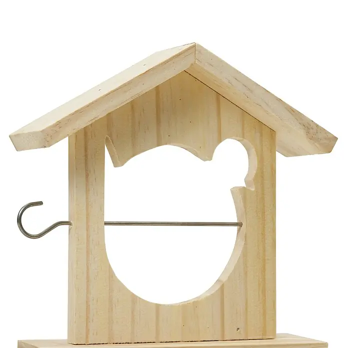 Windhager Meisenknödelhalter - L x B x H: 19 x 6 x 19,5 cm, Massivholz, Unbehandelt - Nahaufnahme eines Vogelhauses aus hellem Holz mit einem herzförmigen Ausschnitt und einer Metallstange zum Aufhängen.