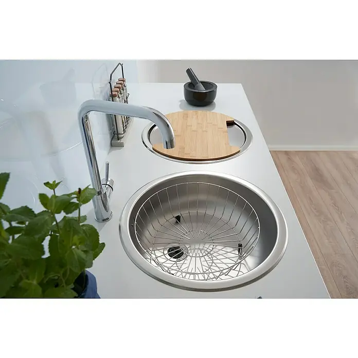 Einbauspülen Set - Durchmesser: 450 mm, Edelstahl - Ein moderner Küchenspüle mit Abtropfkorb und Schneidebrett-Abdeckung, ideal für kleine Küchen oder minimalistisches Design.