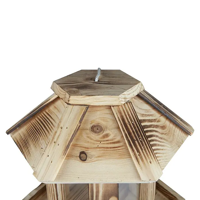 Windhager Vogelhaus - L x B x H: 26 x 26 x 24,5 cm, Natur, Geflammt, Holz - Detailaufnahme eines hölzernen Vogelhauses mit rustikaler Holzverarbeitung und gut sichtbarer Aufhängeschnur, ideal für jeden Garten.