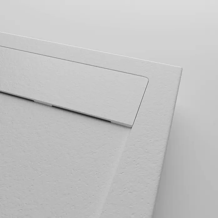 GME Rejilla de desagüe para plato de ducha Style Plus - Resina, Blanco, Específico para: Platos de ducha de An: 70 cm - Primer plano de un plato de ducha blanco con desagüe integrado. Diseño minimalista y acabado de alta calidad para un baño moderno.