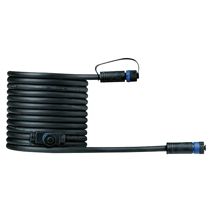 Paulmann Plug & Shine Verbindungskabel - 5 m, 2 Anschlüsse, IP68 - Das schwarze Verlängerungskabel mit blauem Stecker ist aufgerollt und liegt auf dem Boden. Es ist robust und widerstandsfähig.