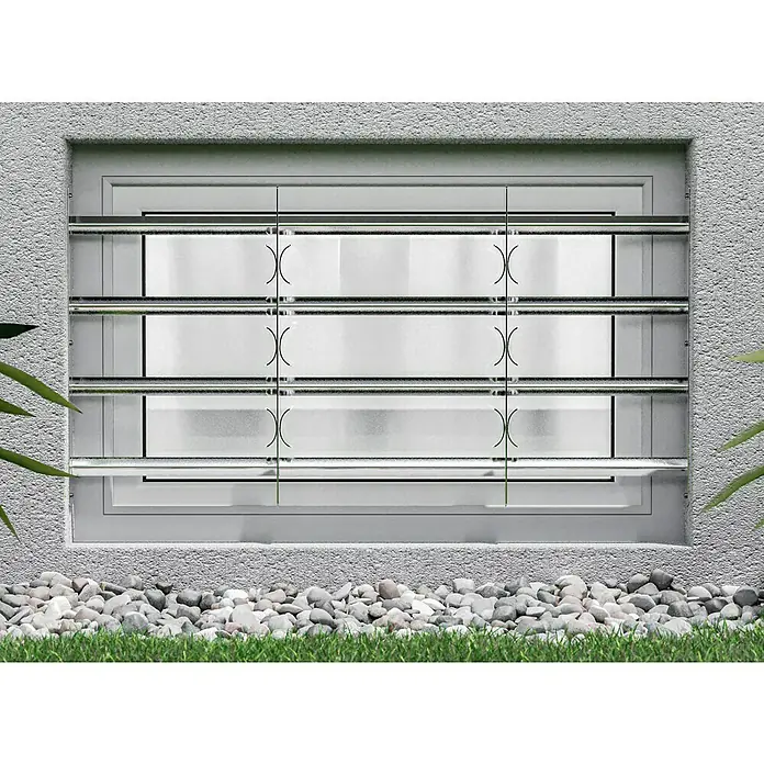 Stabilit Fenstergitter - Höhe: 600 mm, Auszugslänge: 100 cm - 150 cm, Fensterlaibungsmontage - Nahaufnahme eines Fensters mit modernen Jalousien, die ein elegantes und minimalistisches Design aufweisen.