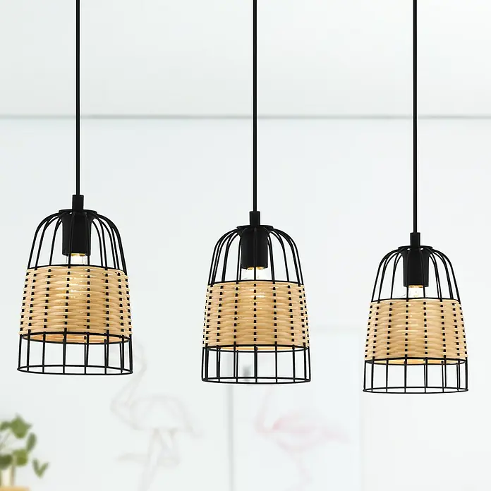 Eglo Anwick Pendelleuchte - 180 W, L x B x H: 88 x 18 x 110 cm, Schwarz/Braun, E27 - Drei hängende Pendelleuchten mit schwarzem Metallrahmen und geflochtenem Schirm in Naturfarbe. Sie bringen einen Hauch von Boho-Stil in jeden Raum.