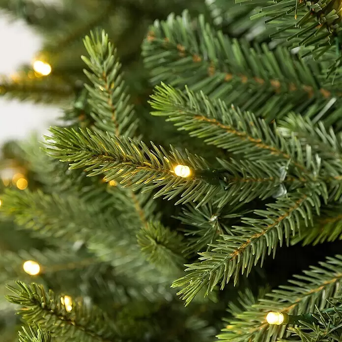 LED-Weihnachtsbaum Richmond - Höhe: 228 cm - Grüne künstliche Weihnachtsbaumzweige mit leuchtenden warmweißen LED-Lichtern.