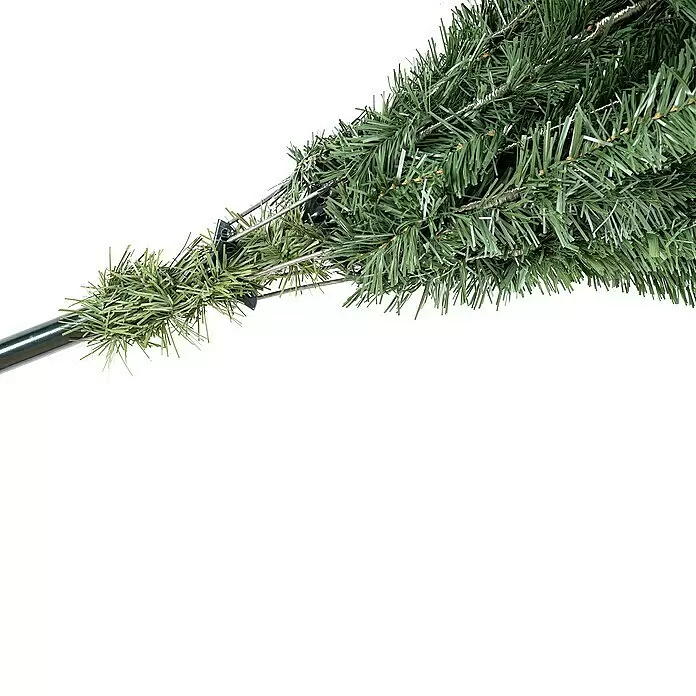 Künstlicher Weihnachtsbaum Frost - Höhe: 180 cm, Grün, Standfuß - Grüne künstliche Weihnachtsbaumzweige aus Kunststoffnadeln, an einem zentralen Metallstamm befestigt.