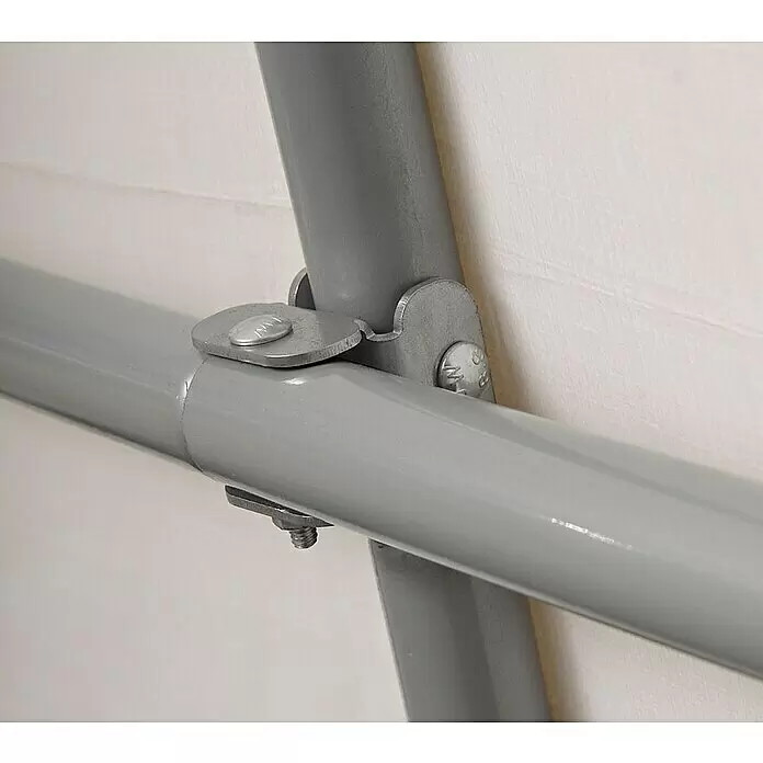 ShelterLogic Gewächshaus - Außenmaß inkl. Dachüberstand (B x T): 240 x 200 cm, Material Seitenwand: Kunststoff, Weiß - Graue Metallhalterung verbindet zwei graue Rohre mit Schrauben.