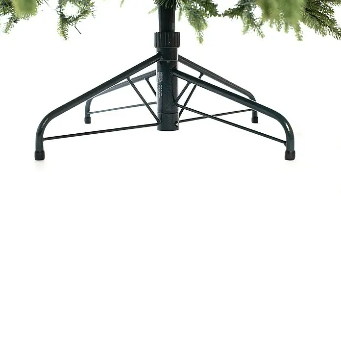 Künstlicher Weihnachtsbaum Roswell - Höhe: 210 cm, Grün, LED-Beleuchtung - Detailaufnahme des stabilen, grünen Metallfußes eines Weihnachtsbaums, der für sicheren Stand sorgt.