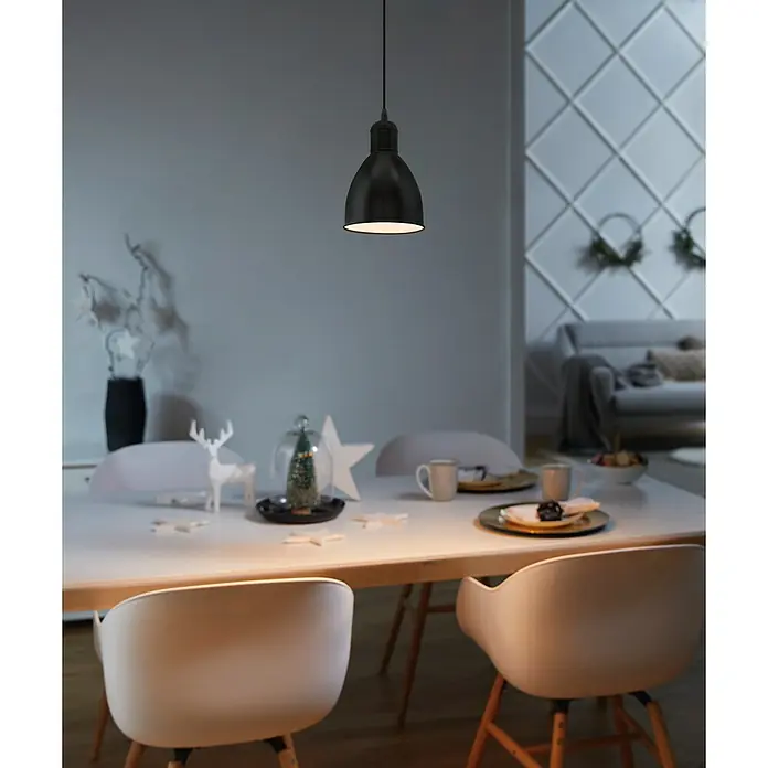 Eglo Priddy Pendelleuchte rund - Ø x H: 15,5 x 110 cm - Elegante schwarze Hängelampe über einem Esstisch, die das moderne Interieur hervorhebt und für stimmungsvolles Licht sorgt.