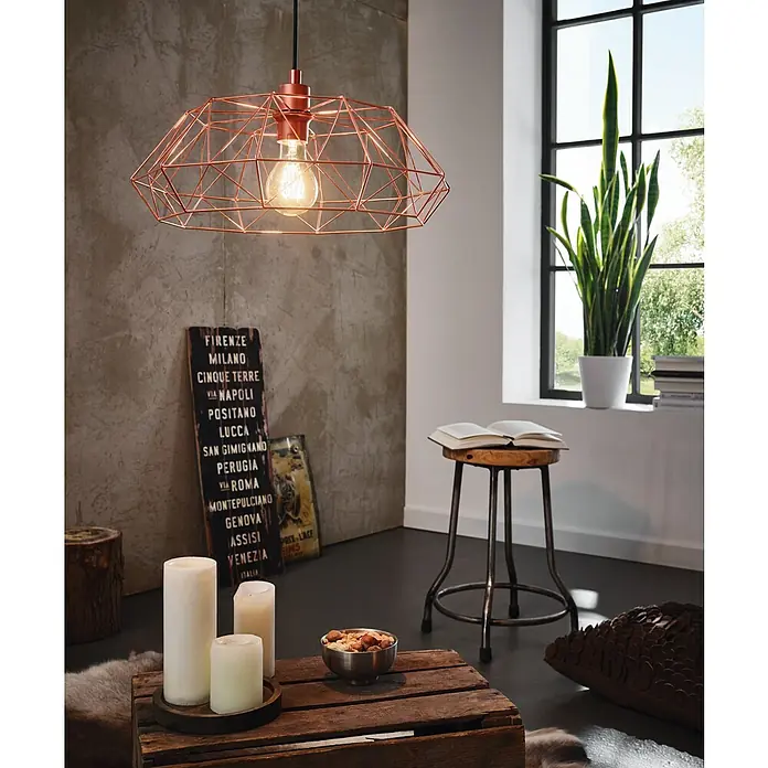Eglo Pendelleuchte rund Carlton 2 - Höhe: 110 cm, Kupfer - Eine moderne Kupferdraht-Hängelampe mit einer Edison-Glühbirne in einem stilvollen Wohnraum.