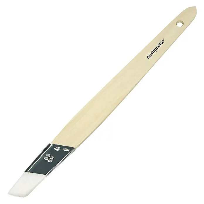 swingcolor Premium Schrägstrichzieher Lack - Breite Borsten: 25 mm, All-in-one-Borsten, Naturholz - Winkelpinsel von Swingcolor mit einem hellen Holzgriff und einem silberfarbenen Metallkopf, ideal für präzise Farbaufträge.