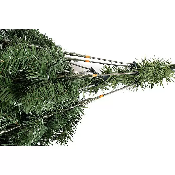 Künstlicher Weihnachtsbaum Oxford - Höhe: 210 cm - Nahaufnahme eines zerlegten künstlichen Weihnachtsbaumteils mit grünen Kunststoffnadeln, Metallrahmen und orangefarbenen Spitzen.