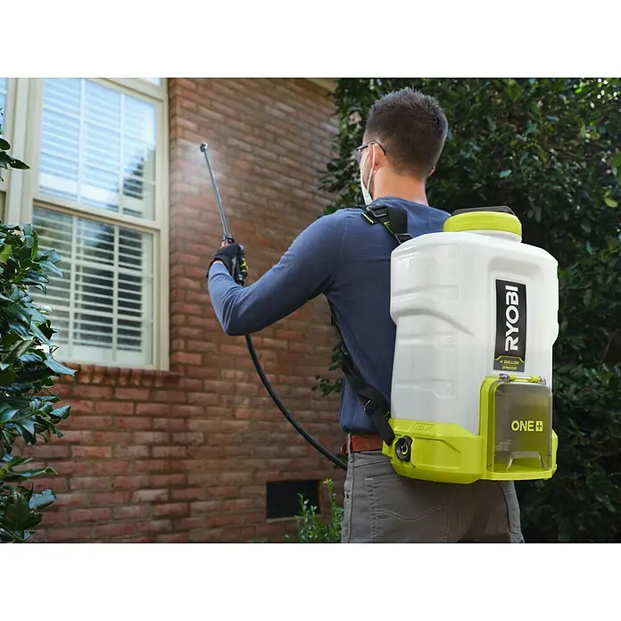 Ryobi ONE+ Akku-Drucksprühgerät 18V RY18BPSB-0 - 18 V, Li-Ionen, Ohne Akku, Betriebsdruck: 3 bar - 6 bar - Der Akku-betriebene Ryobi-Rucksack-Sprüher erleichtert die Gartenarbeit. Mit 4 Gallonen Kapazität ideal für große Flächen.