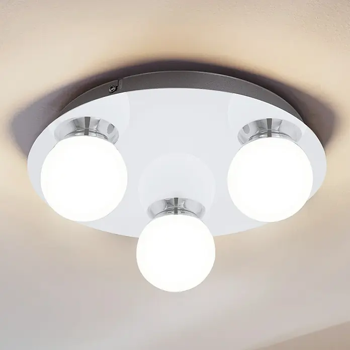 Eglo LED-Deckenleuchte Mosiano - 3,3 W, Opal, Warmweiß - Deckenleuchte mit drei runden Lampen. Eine moderne Beleuchtung für Innenräume, die ein angenehmes Licht verbreitet.