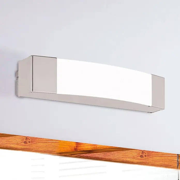 Eglo LED-Spiegelleuchte Siderno - 8,3 W, L x B x H: 5,5 x 35 x 6 cm, Weiß, Chrom, Neutralweiß - Moderne LED-Badezimmerleuchte mit gebogenem, weißem Diffusor und silberfarbenen Endkappen für stilvolle Ausleuchtung über dem Spiegel.