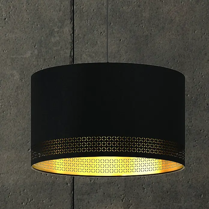 Eglo Esteperra Pendelleuchte rund - 60 W, Ø x H: 38 x 110 cm, Schwarz/Gold, E27, 1 Stk. - Nahaufnahme einer schwarzen Hängelampe mit dekorativem, goldenem Innenmuster, die ein warmes Licht ausstrahlt. Perfekt für stilvolle Interieurs.