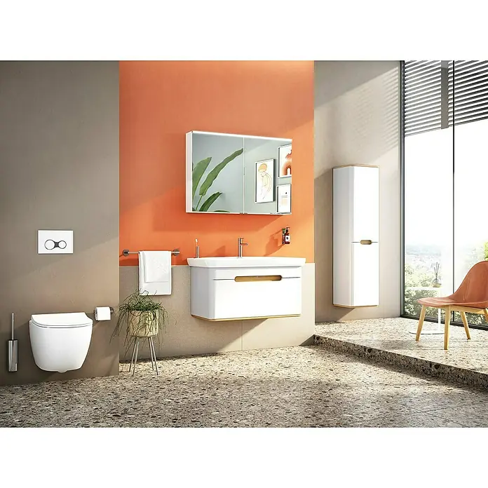 VitrA Sento Badmöbel-Set - 98 cm, Weiß, Griffmulde - Modernes Badezimmerdesign mit einem weißen Waschtischunterschrank, einem Spiegelschrank und einer wandhängenden Toilette.