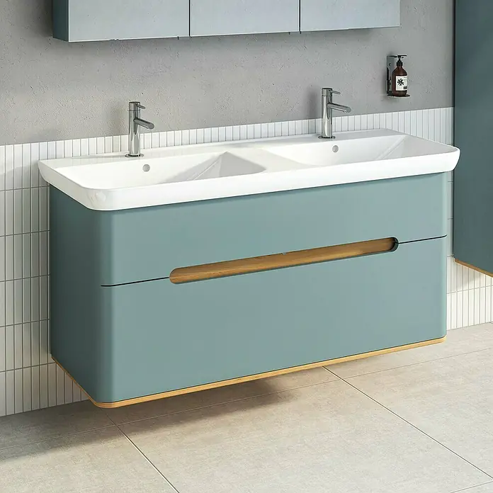 VitrA Sento Badmöbel-Set - Gesamtbreite Badmöbel: 130 cm, Fjordgrün, Matt - Doppelwaschtisch mit Unterschrank in Türkis und Holzoptik für ein modernes Badezimmer.