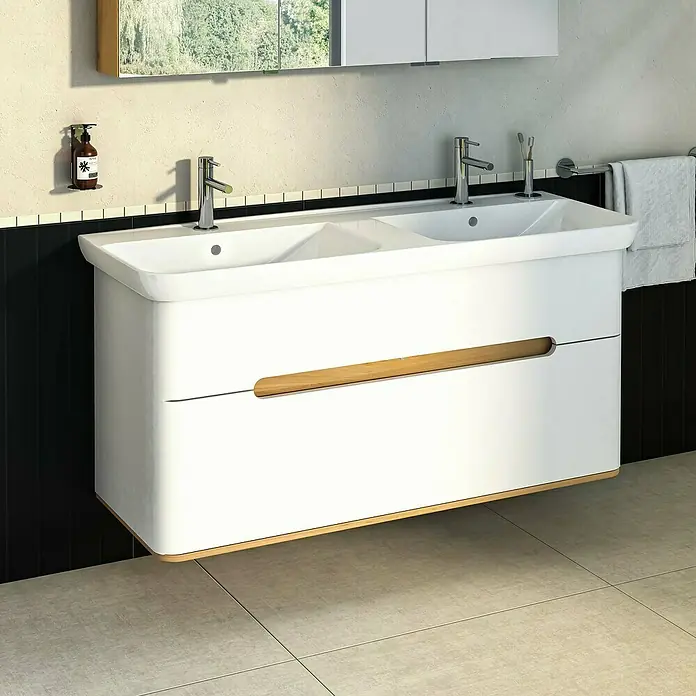 VitrA Sento Badmöbel-Set - Gesamtbreite Badmöbel: 130 cm, Weiß, Matt - Elegantes Doppelwaschbecken mit Unterschrank in Weiß und Holzoptik für ein modernes Badezimmerdesign. Stilvolle Badmöbel für höchsten Komfort.