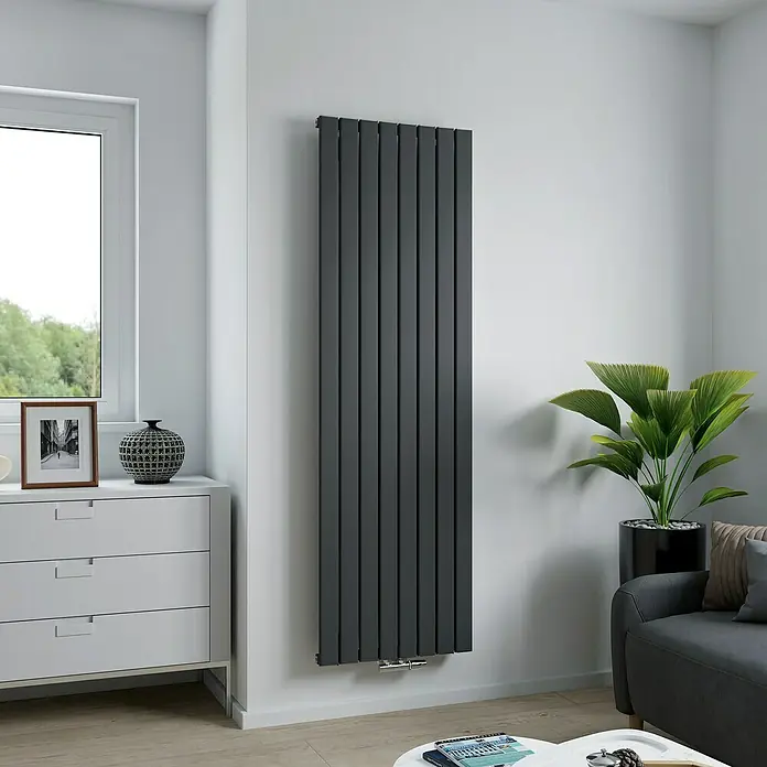 Ximax Designheizkörper Levis - B x H: 555 x 1.800 mm, Wärmeleistung bei Vorlauftemperatur von 75 °C (D: 50): 1.097 W, Anthrazit - Vertikaler Heizkörper in Anthrazitgrau im modernen Wohnraum. Stilvolle Heizlösung für ein behagliches Ambiente.