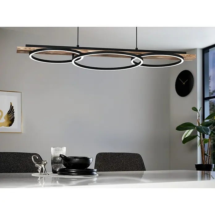 Eglo Boyal Lámpara colgante LED - 40,5 W, L x An x Al: 101 x 40 x 110 cm, Negro/Madera rústica, Blanco cálido - Lámpara colgante moderna con tres anillos y viga de madera, creando un ambiente elegante y luminoso. Perfecta para comedores.