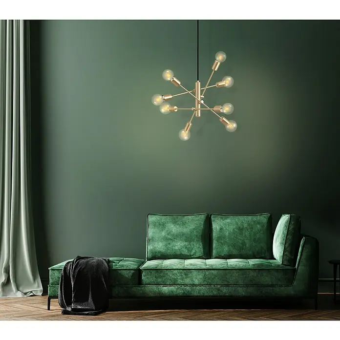 Eglo Pendelleuchte GRADOLI 1320 W, Messing-gebürstet, E27 - Elegante Pendelleuchte in Gold mit modernem Design. Die Leuchte strahlt warmes Licht aus und hängt über einem stilvollen grünen Sofa.