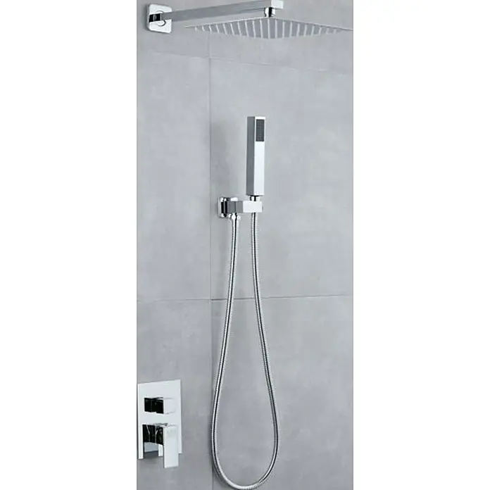 Universal de Grifería Sistema de ducha empotrado Arenas - Con grifo monomando, Cromo - Moderno accesorio de ducha cromado con cabezal y ducha de mano sobre una pared gris. Ideal para cualquier baño.