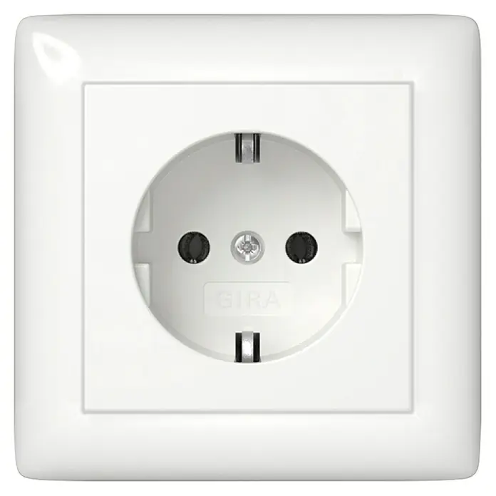 Gira Standard 55 Steckdose mit Vollplatte 444003 - Reinweiß glänzend, Kunststoff, Unterputzmontage - Nahaufnahme einer weißen Gira Steckdose mit rundem Design und innenliegenden Schutzkontakten für eine sichere Stromversorgung im Haushalt.