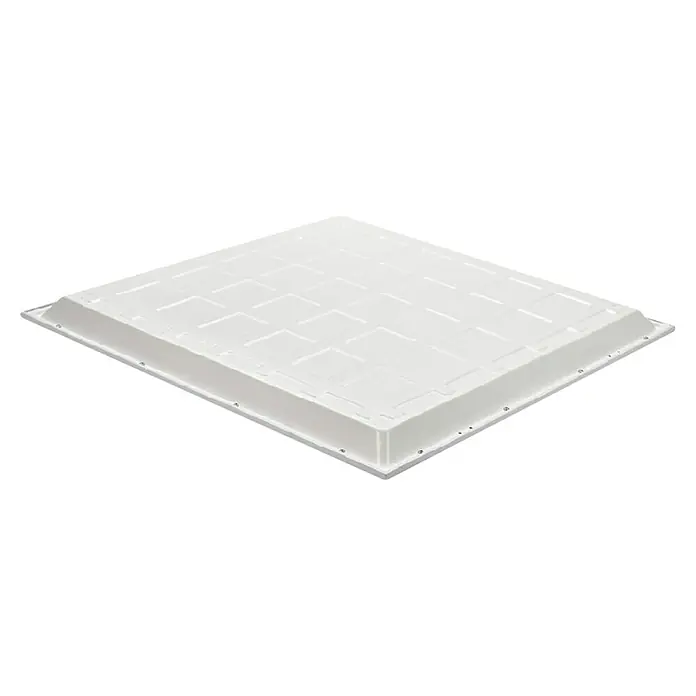 Led Hispania Panel LED Sky - 29,8 W, 59,5 x 59,5 cm, Blanco neutro, 4.000 K - Primer plano de una lámpara LED cuadrada blanca con un diseño texturizado y tornillos de montaje. La luminaria está diseñada para techos reticulares.