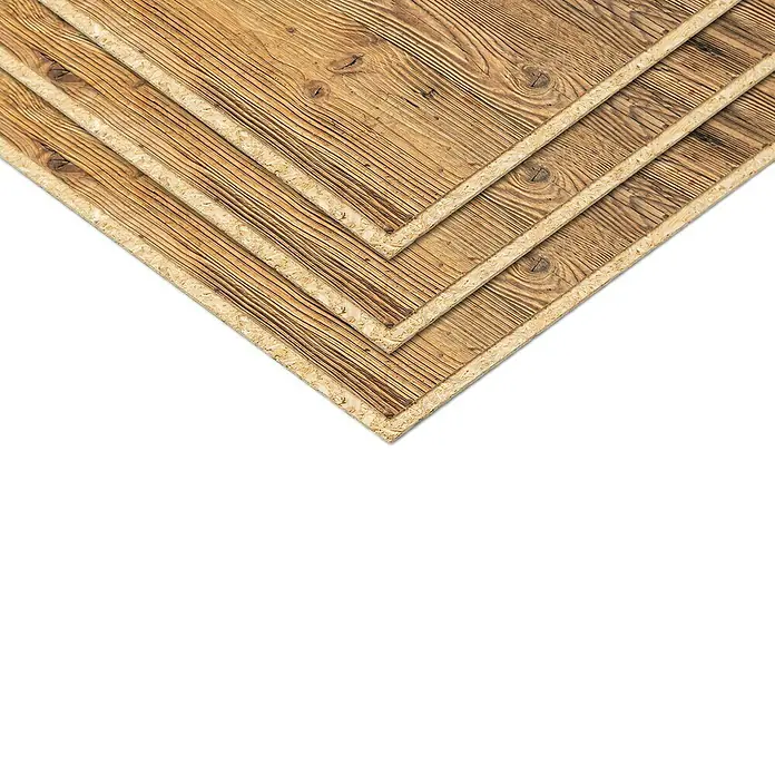 Egger Wandpaneel DecoWall - Namur Fichte Natur, 125 cm x 66 cm x 12 mm - Nahaufnahme von drei Paneelen mit Holzmaserung und hellbraunen Kanten, die einen rustikalen Charme versprühen und die natürliche Optik hervorheben.