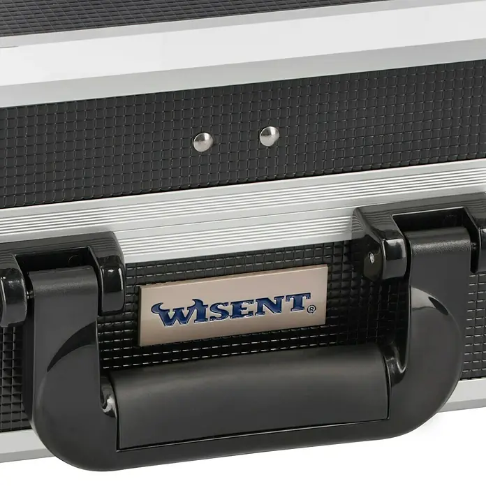 Wisent Werkzeugkoffer Basic - L x B x H: 365 x 265 x 170 mm, 91 -tlg. - Detailaufnahme eines robusten Wisent Werkzeugkoffers mit schwarzem Griff und silberfarbenen Beschlägen.
