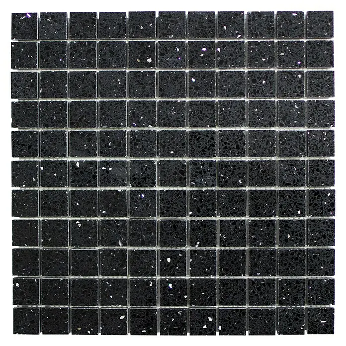 Mosaikfliese Quadrat Artifical XCM ASM22 - 30,5 x 30,5 cm, Schwarz, Glänzend - Nahaufnahme von schwarzen Mosaikfliesen mit funkelnden Akzenten, ideal für moderne Innenräume und stilvolle Wandgestaltungen.