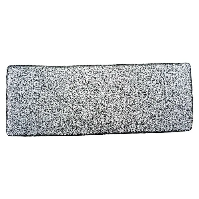 Fregona plana auto limpiable Smart Compact 360 - Microfibra - La imagen muestra una alfombra rectangular gris con una textura esponjosa y un borde oscuro, ideal para baños o como felpudo.