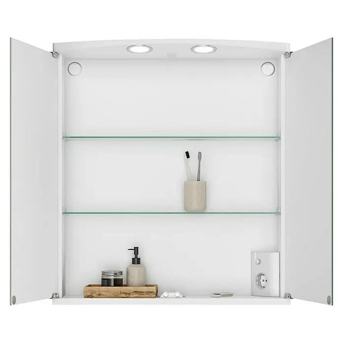 Camargue LED-Spiegelschrank Ametrin - B x H: 58,8 x 65,9 cm, Holz, Weiß - Offener weißer Spiegelschrank mit Glasböden, der Badutensilien und eine Steckdose zeigt. Ideal für eine stilvolle Badaufbewahrung.