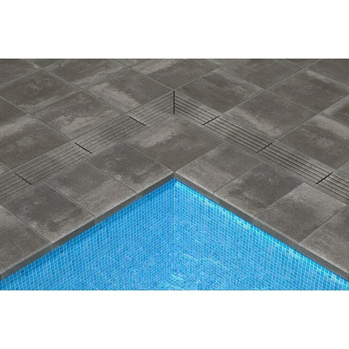 SAS Tessera Poolrandplatte - 32,8 x 50 x 6 cm, Anthrazit, Beton - Nahaufnahme eines Schwimmbeckens mit grauen Steinplatten umrandet, die eine moderne und stilvolle Poolumgebung schaffen.