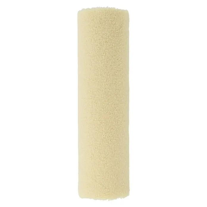 Profi Depot by Storch-Ciret Lackwalze K30 - Breite Walze: 18 cm, Bügelstärke: 6 mm, Sand - Nahaufnahme einer cremefarbenen Farbwalze mit flauschiger Textur, ideal zum Auftragen von Farbe auf glatten Oberflächen.