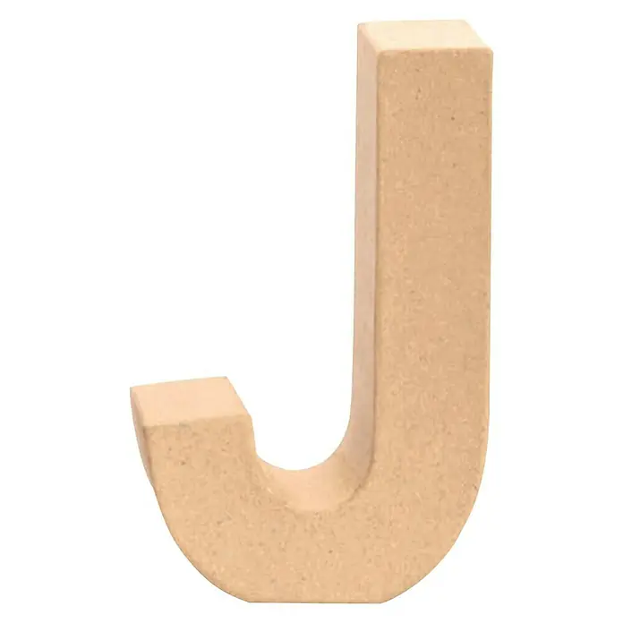Glorex Papp-Buchstabe - Motiv: J, Pappe, L x B x H: 17,5 x 11 x 5,5 cm - Nahaufnahme eines hellbraunen, hölzernen Buchstabens "J". Er ist ein dekoratives Element und perfekt als Blickfang im Regal oder auf dem Schreibtisch.