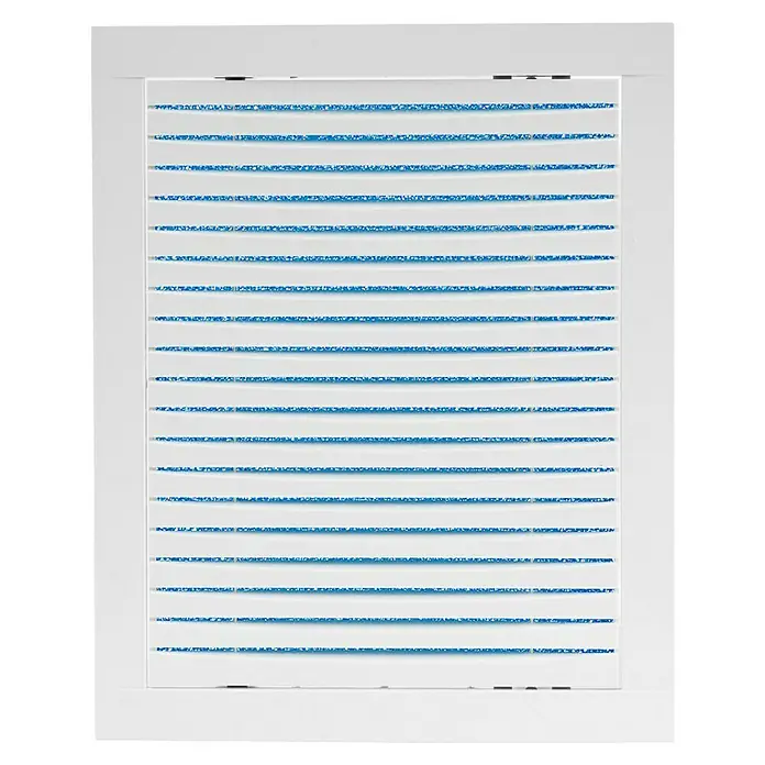Odem Rejilla de ventilación con filtro - 15 x 20 cm, Plástico (ABS) - Primer plano de una rejilla de ventilación blanca con lamas azules, que ofrece una estética moderna y funcional para la ventilación.