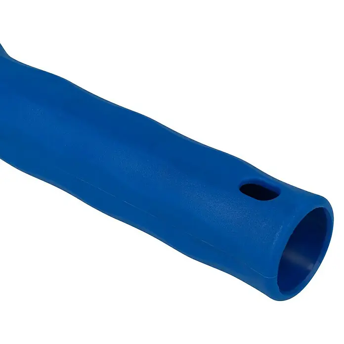 Knauf EasyPutz Auftragswalze - Geeignet für: Putz, Breite Walze: 22 cm, Bügelstärke: 8 mm - Nahaufnahme eines blauen Kunststoffgriffs mit einem Loch und einer runden Öffnung, ideal für Werkzeuge.