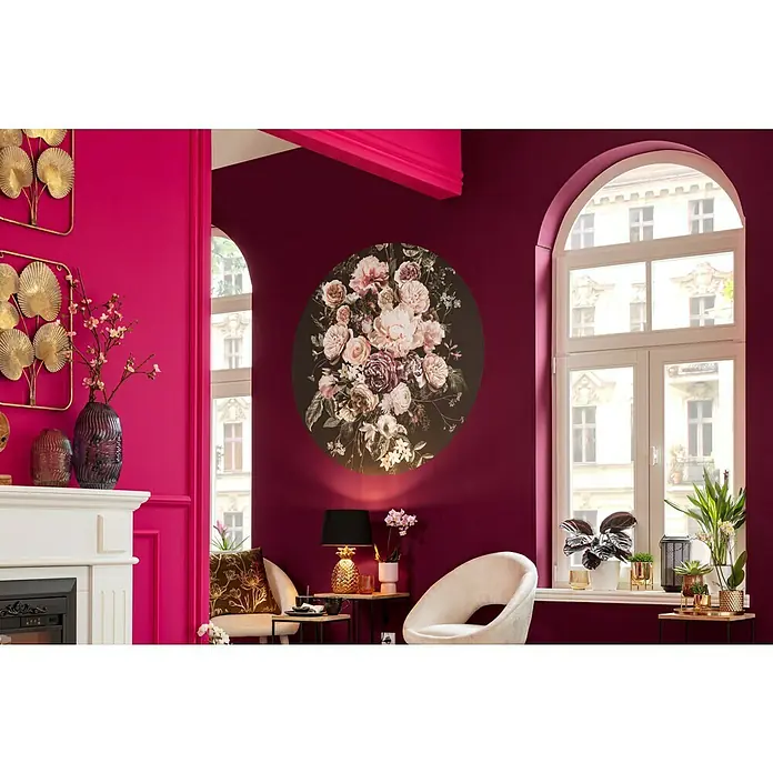 Komar Dots Fototapete rund Enchanted Flowers - 125 cm, Selbstklebend - Ein stilvolles Interieur mit einer runden Blumendekoration an der Wand, die dem Raum eine elegante Note verleiht.