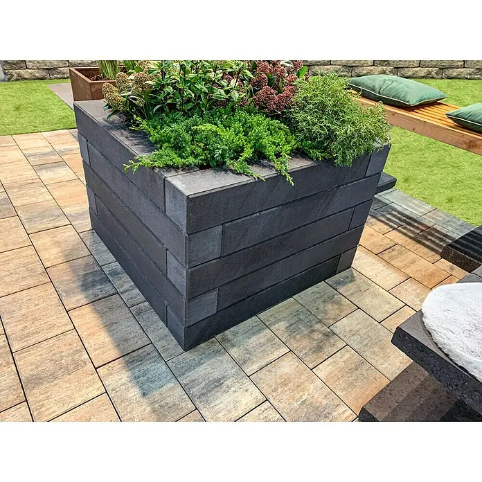 Diephaus Palisade / Mauerstein Laredo Meso - 80 x 10 x 10 cm, Basalt, Beton - Quadratischer Pflanzkasten aus dunklen Steinen mit üppiger Bepflanzung. Ideal für Garten oder Terrasse.